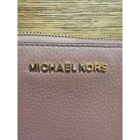 Michael Kors Jet Set Large Three Quarter Zip Leather Wallet - Dusty Rose - Picture 4 of 13